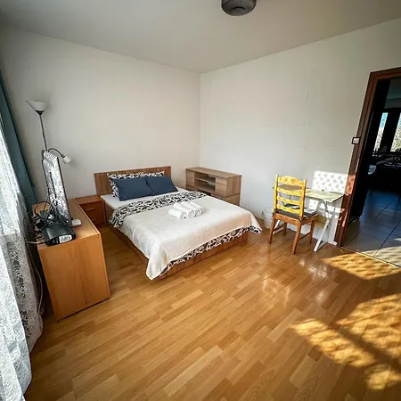 Prywatne Mieszkanie - Sobieskiego 6 *