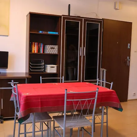 Prywatne Mieszkanie - Sobieskiego 6 *